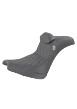 Kanapa motocyklowa dla kierowcy i pasażera z podparciem lędźwiowym Saddlemen SDC Performance Pro Series Gripper Harley Davidson FXBB/ FXBBS/ FXST (wybrane modele) (18-) czarna
